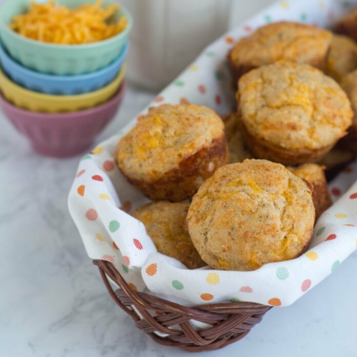 Savory Cheddar Cheese Muffin Recipe (Easy & Quick)